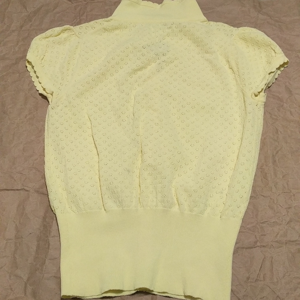 Banana Republic Petite Yellow Buttoned Blouse Size PXS - Picture 6 of 9